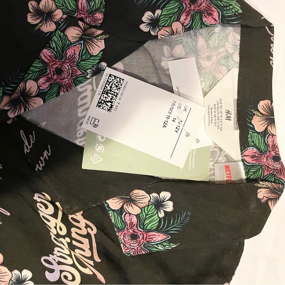 SzUS14H&M 2pc tie-detail printed blouse&printed bike short(Netflix strangers - Picture 7 of 7